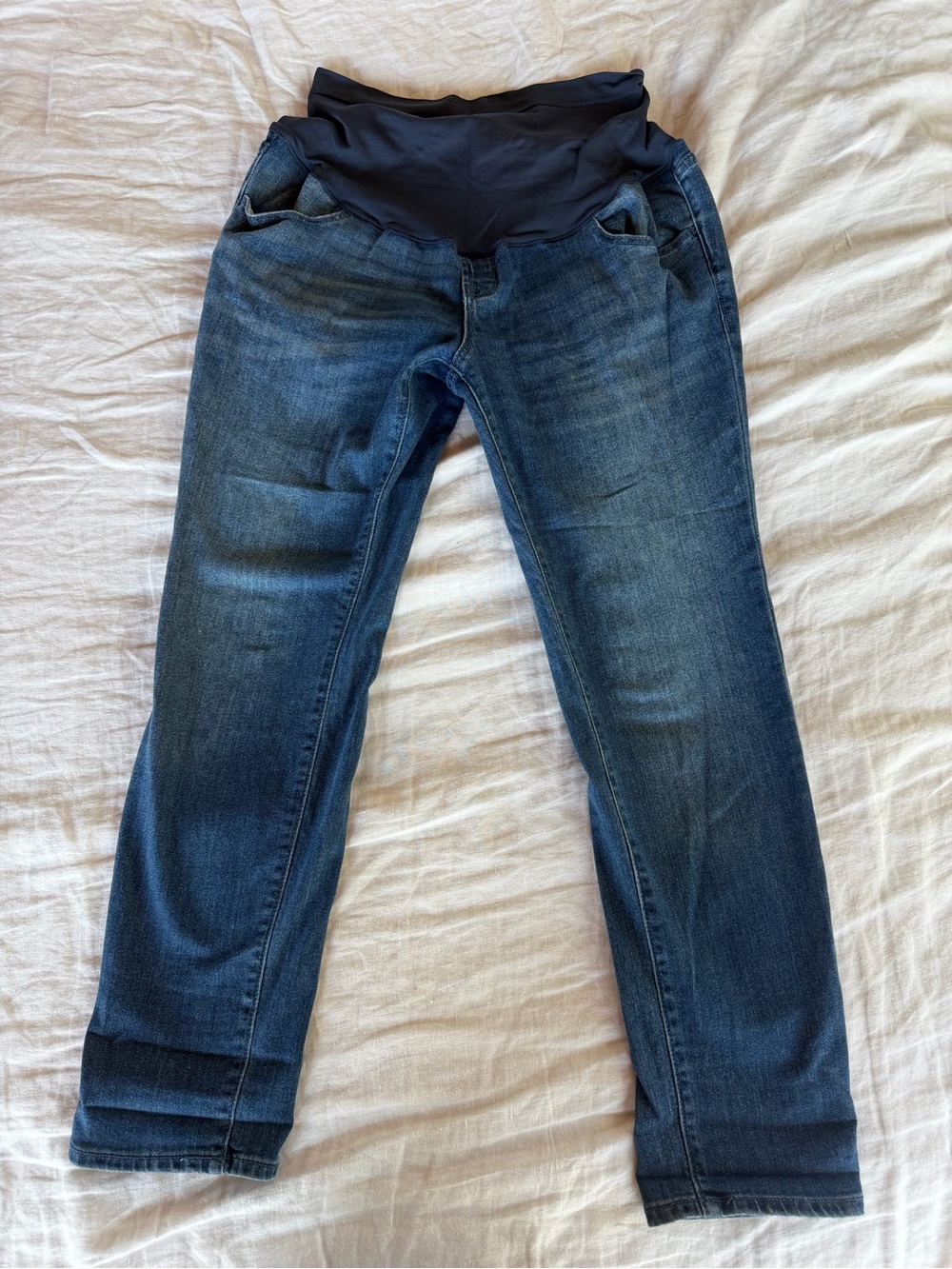 Old Navy Maternity WOW Straight Full Panel Jeans Size 6 Short